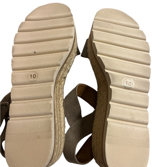 Universal Thread Taupe Women's Espadrille Sandals - Picture 4 of 4